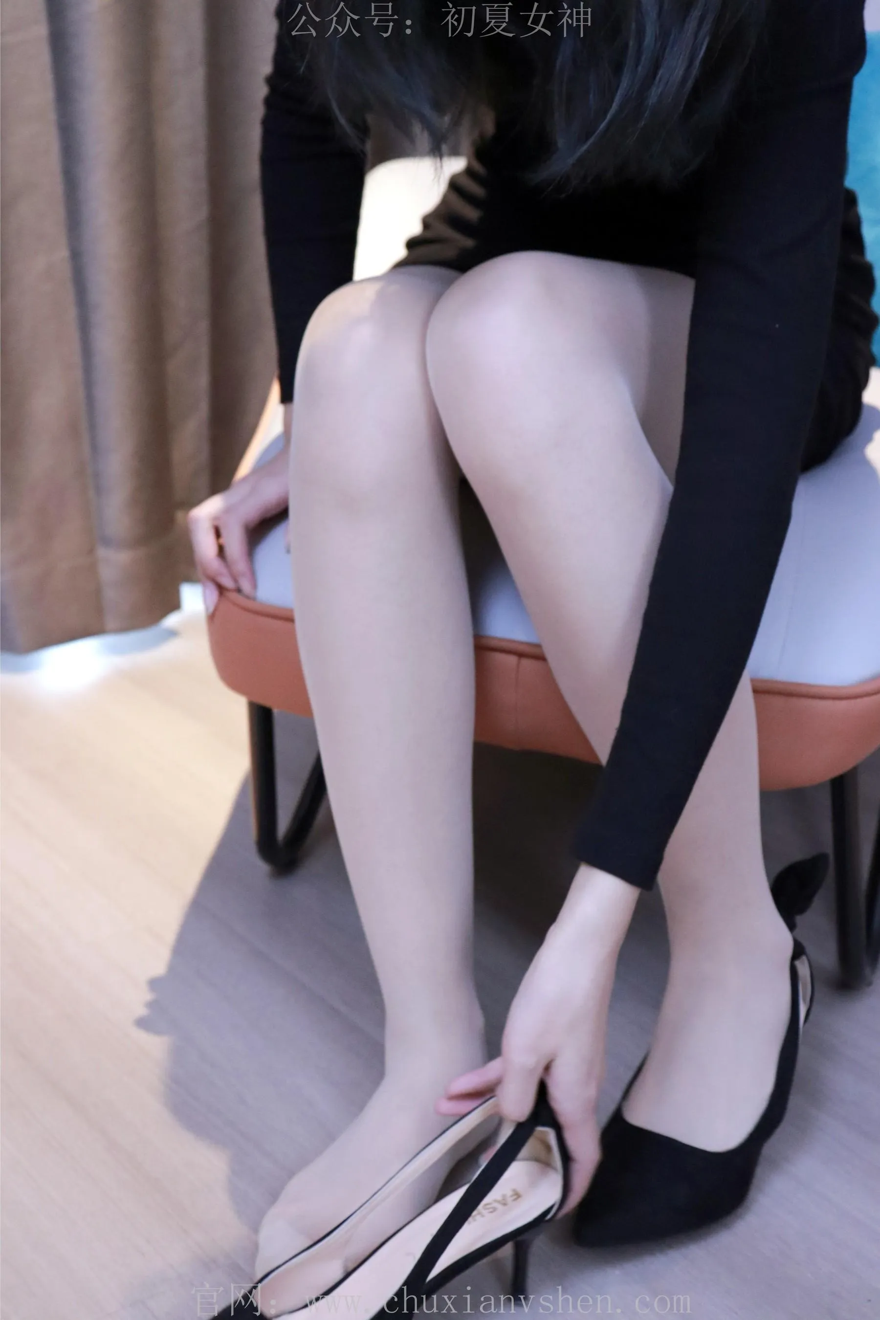 初夏女神 NO.003 依依 黑色瘦身衣搭配37码高跟鞋 [111P]插图9